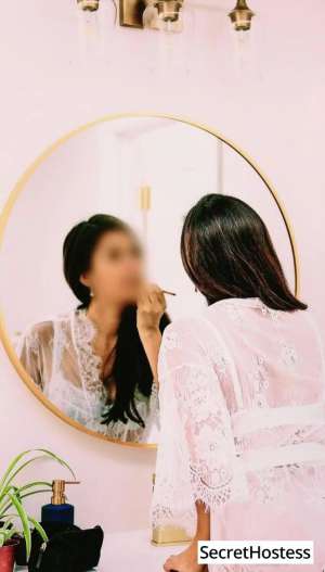 20 year old Peruvian Escort in Ottawa Escort model Julia Jones, Ottawa