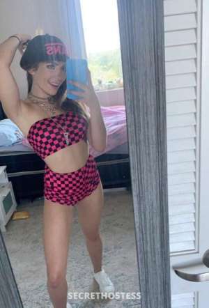 I'm available for unrestricted service 23 year old Escort in Owen Sound