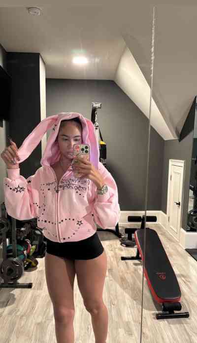 24 year old Escort in Bowling Green OH I’m a female masseuse