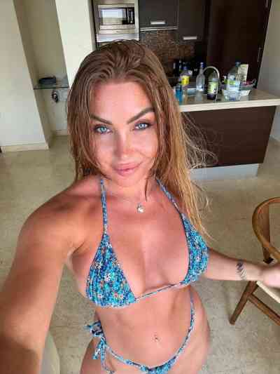 26 year old American Escort in Tabarja Ashley