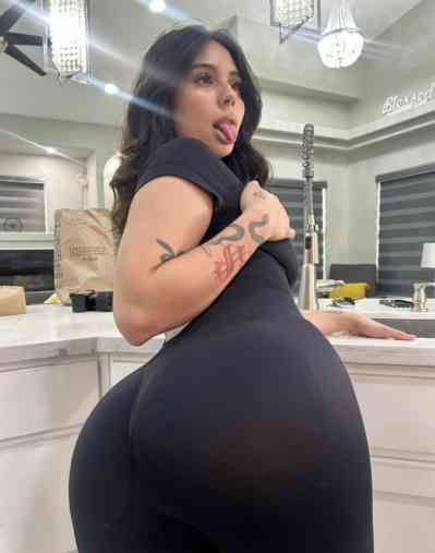 24 year old Escort in Hallandale Beach FL I’m available for sex hookup strippers and massage 