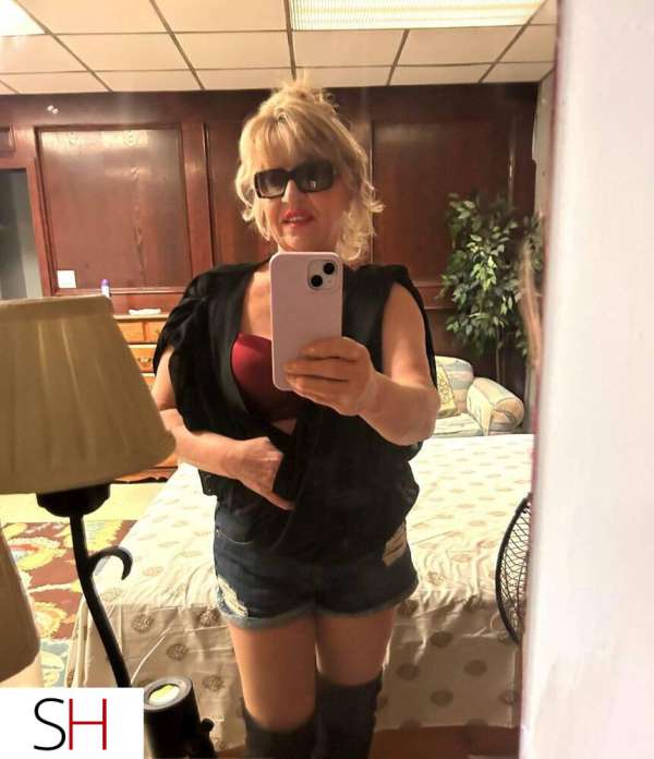 45Yrs Old Escort North York Image - 5