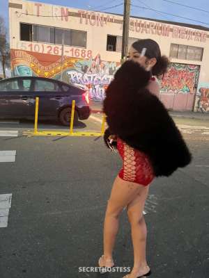 Your favorite super soaker piete baddie 21 year old Escort in Bakersfield CA