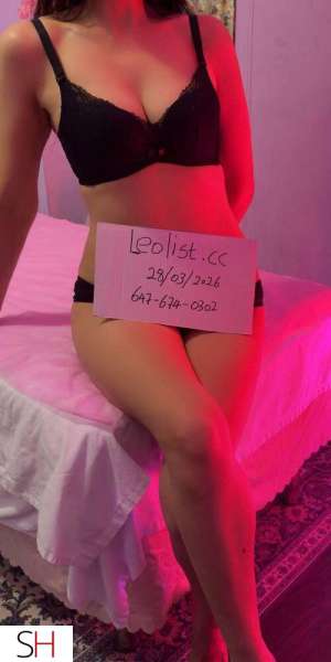 new hot sexy girls alert Asha starts Monday 22 year old Escort in Barrie