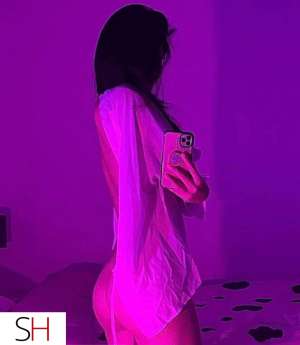  22 year old Escort in Ft Mcmurray