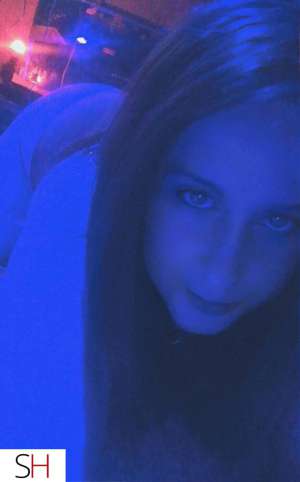 AVAILABLE Bodacious BanginG Seductive Playful bombshell 28 year old Escort in Cornwall