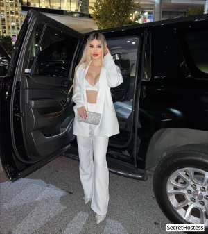 Escort model SKY, Milwaukee 23 year old Escort in Milwaukee WI