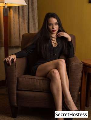 Escort model Mia D'Amour, Honolulu 25 year old Escort in Honolulu HI