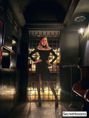 32 year old Escort in Manila Escort model Lola, Manila