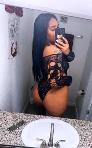 Colombiana caliente 33 year old Escort in Scranton PA