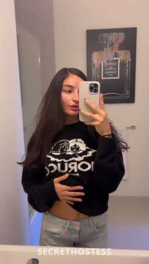 I’m down here for hook both incall and outcall services 29 year old Escort in Tri-Cities TN