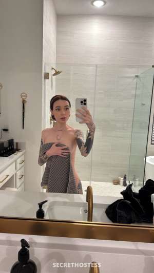 Im dtf and here for fun hmu my Cell xxxx-xxx-xxx or 25 year old Escort in Janesville WI