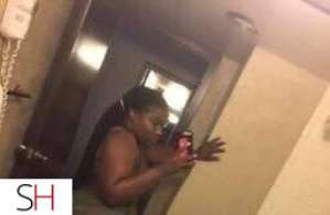 27 year old Escort in Laval bbw bbw in town ready to serve you baby