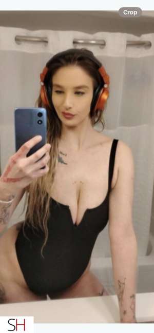 38 year old Caucasian Escort in City of Halifax Cum catch me if you can