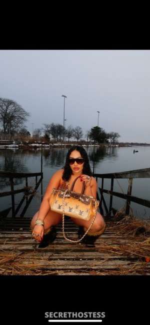 21 year old American Escort in Long Island NY outcalls