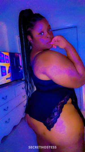 25 year old Escort in Tampa FL pretty, thick, &amp; full of fun