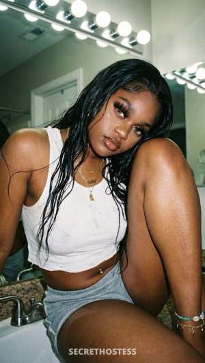 bubbles 21Yrs Old Escort Image - 1