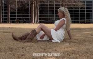 46 year old Escort in Dallas TX WEST PLANO AREA Petite Fun with Bella