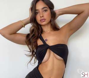 23 year old Escort in Maldon Essex LOOKING FOR ELITE ESCORTS. WE HAVE MOST AMAZING GIRLS HERE, 