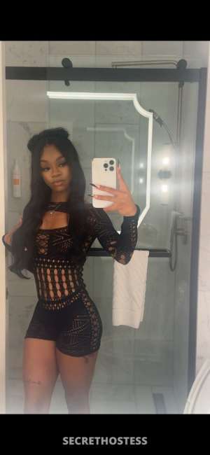 25 year old Escort in Windsor Girl Next Door