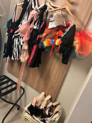 33 year old Escort in Frederick MD 🥰🥰🥰 beautiful blonde barbie 🥰🥰🥰 new pics 