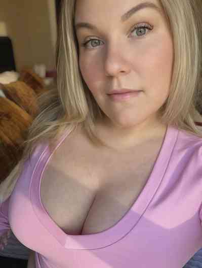 25 year old Escort in Portsmouth Available for hot sex WhatsApp/Call: xxxx-xxx-xxx or 