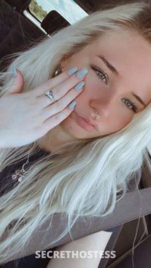 23 year old Escort in West Palm Beach FL horny asf😩 &amp; down to fuck!,want a juicy P? 🍑