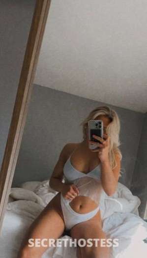 IN and OUT CALLS independent let me your real life fantasy 24 year old Escort in Toledo OH