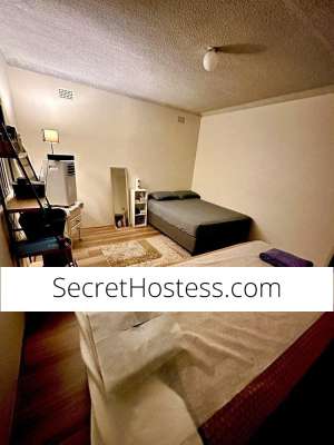 26Yrs Old Escort Size 12 Image - 21