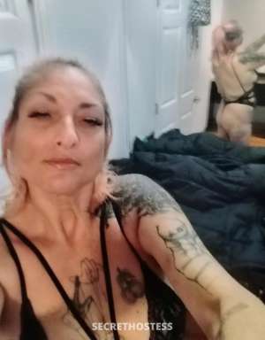 Sexy , Know how to treat a man 46 year old Escort in Fresno CA