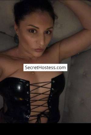 33 year old Mixed Race Escort in Stuttgart Lara Domina, Independent