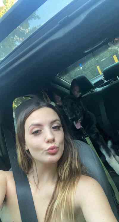 26 year old Escort in Addison IL I’m a female masseuse