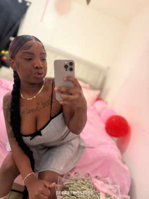 skinny minny big yitties outcall cardate FT shows 21 year old Escort in Palm Springs CA