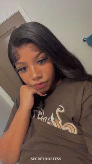 Hey DADDY cum try this throat and warm WAP 23 year old Escort in Savannah GA