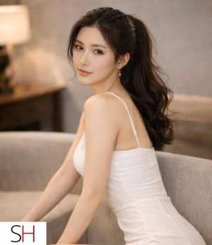 New to Windsor!!! Young hot asian open minded 24 year old Escort in Windsor