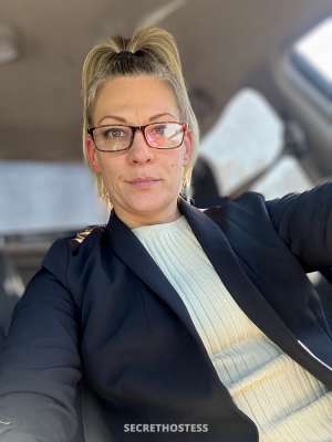 0 year old Escort in Los Angeles CA CatsKinks Escort model