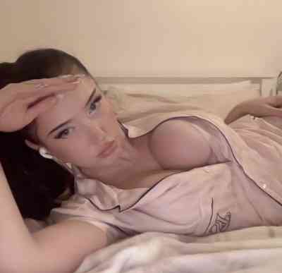 20 year old Australian Escort in Birmingham Luna grace will change your world cheap sex