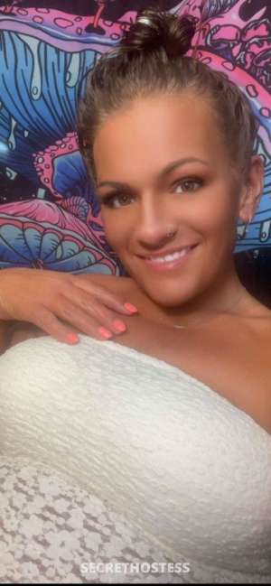 clarksville s most trusted and not to mention prettiest 45 year old Escort in Clarksville TN