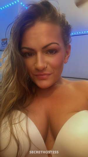 clarksville's most trusted and not to mention prettiest 45 year old Escort in Clarksville TN