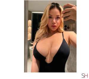 24 year old Thai Escort in Cheshire West and Chester Classy Thailand 4 hand massage, Agency