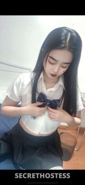 25 year old Asian Escort in Brooklyn NY Great Asian And Latina working! Great personality, Great 