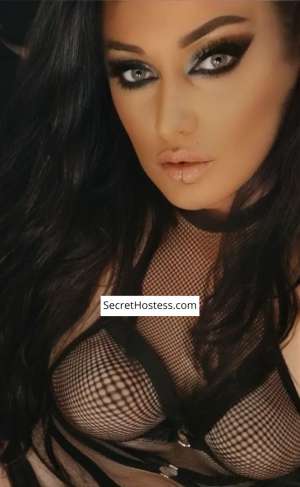 0 year old Australian Escort in Gold Coast Australian Escort Brunette Size 12 Gold Coast
