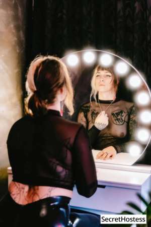 35 year old Escort in Montreal Escort model Jane Applesauce, Montreal