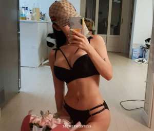 25 year old Asian Escort in Victoria Sexy Asian College Girl Tracy