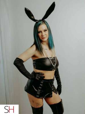 Hot temptress few days 25 year old Escort in Red Deer