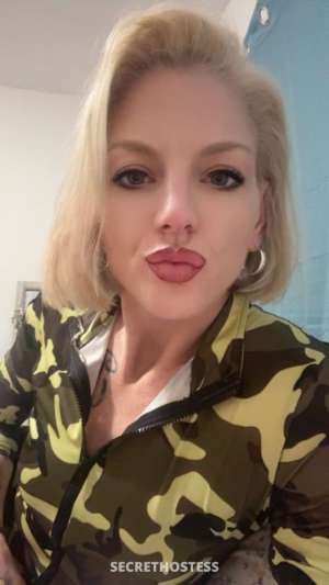 A little trouble never felt so good 37 year old Escort in Toledo OH