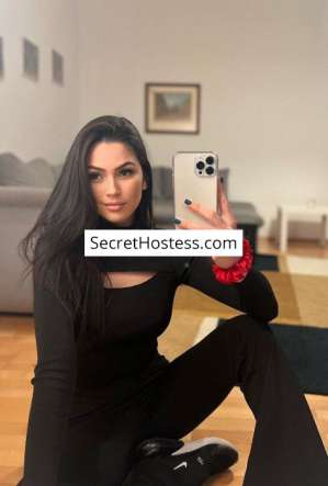 28 year old Latin Escort in Vienna Adriana, Agency