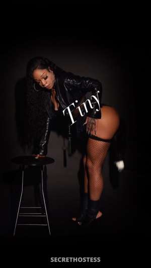 Tiny 27Yrs Old Escort Image - 1