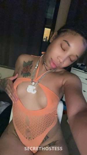 Eat my pussy or anal fuck my ass bring your dick to me hit 26 year old Escort in Manchester NH