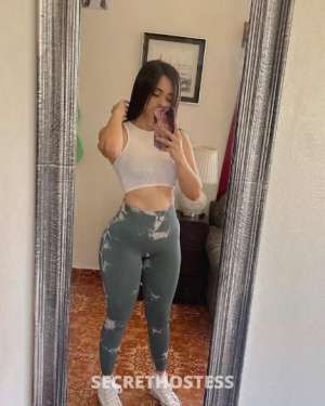 HERMOSA CHICA JOVEN 21 very HOT COLOMBIANA 21 year old Escort in Queens NY